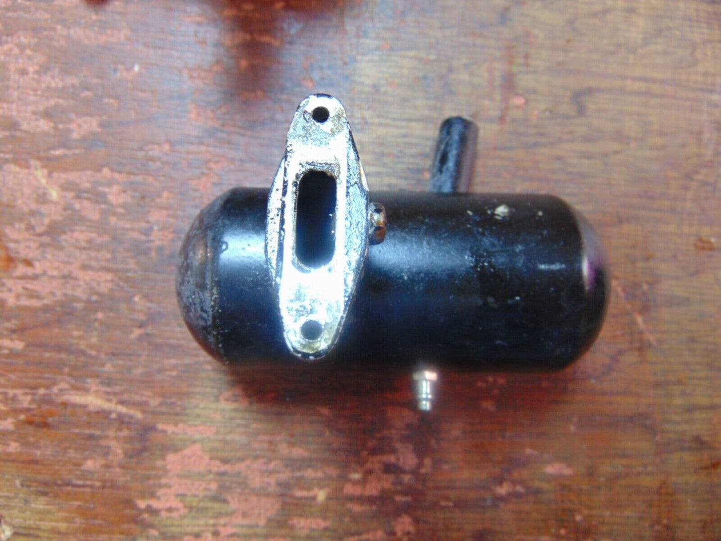 30 SIZE DUSTBIN TYPE MUFFLER 35 mm HOLE CENTRES
