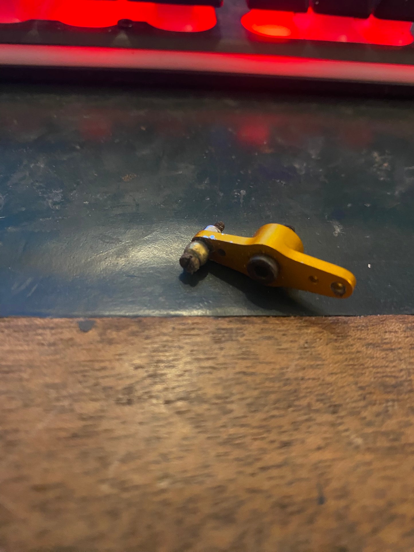 OS Throttle Arm - Metal gold