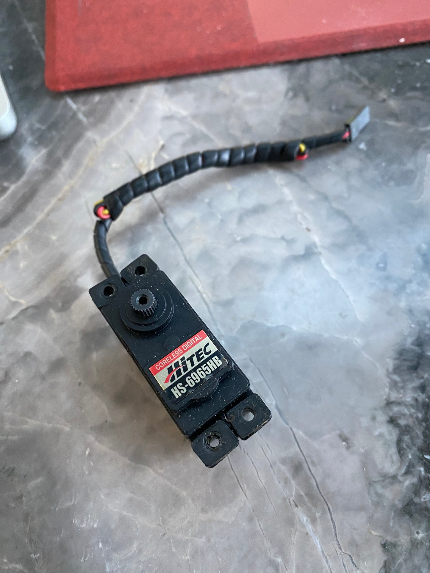Hitec HS-6965HB Digital Servo