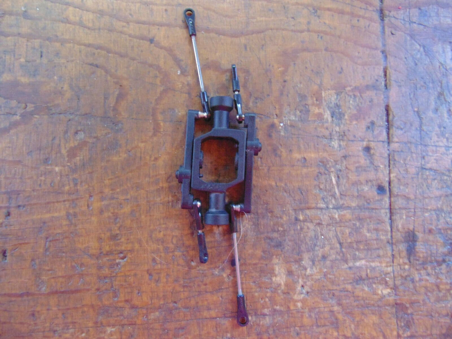 AEOLUS 50 FLYBAR SEESAW ASSEMBLY C/W LINKS