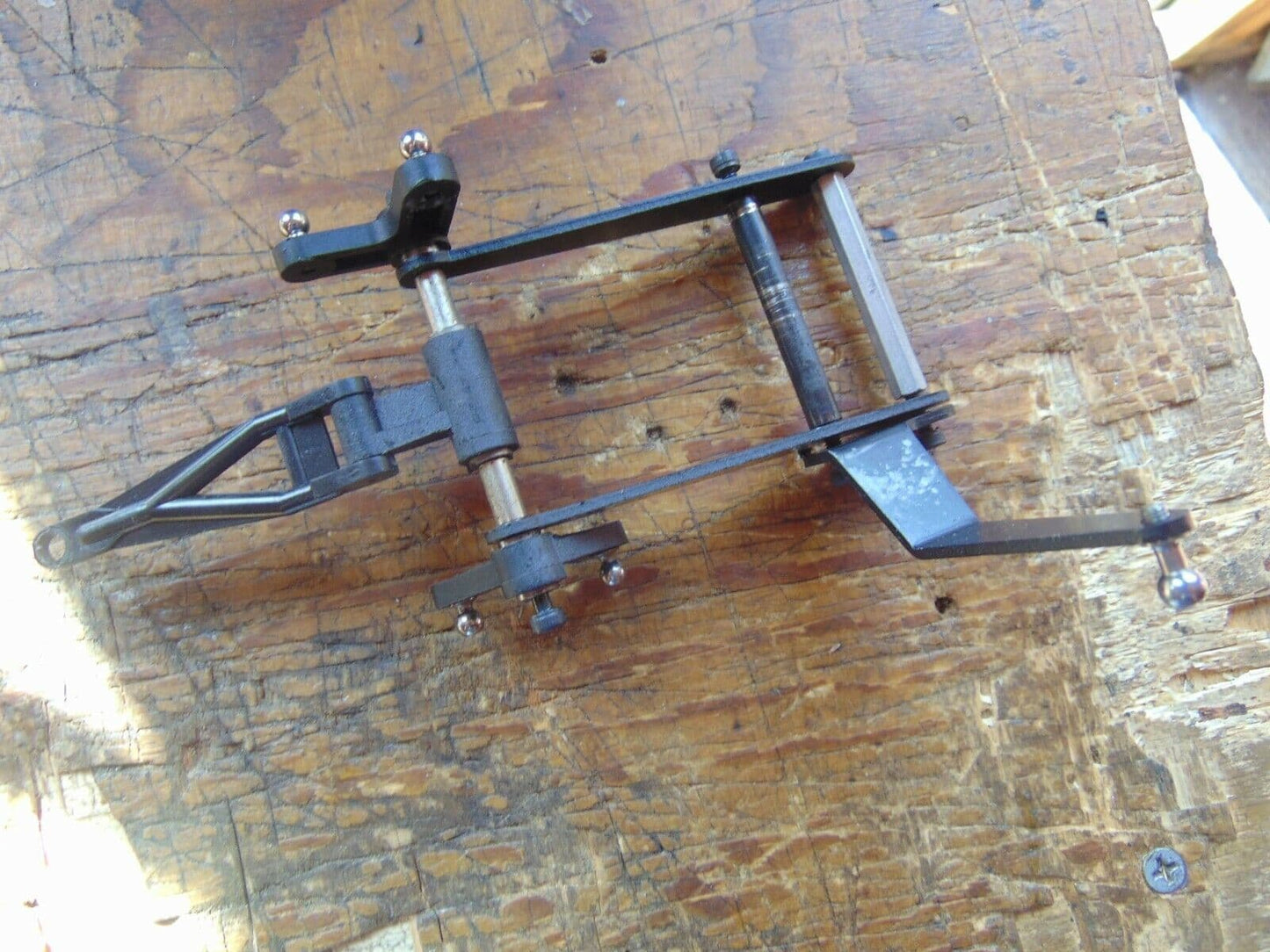 CENTURY HAWK 30 AILERON & ELEVATOR CONTROL ASSEMBLY
