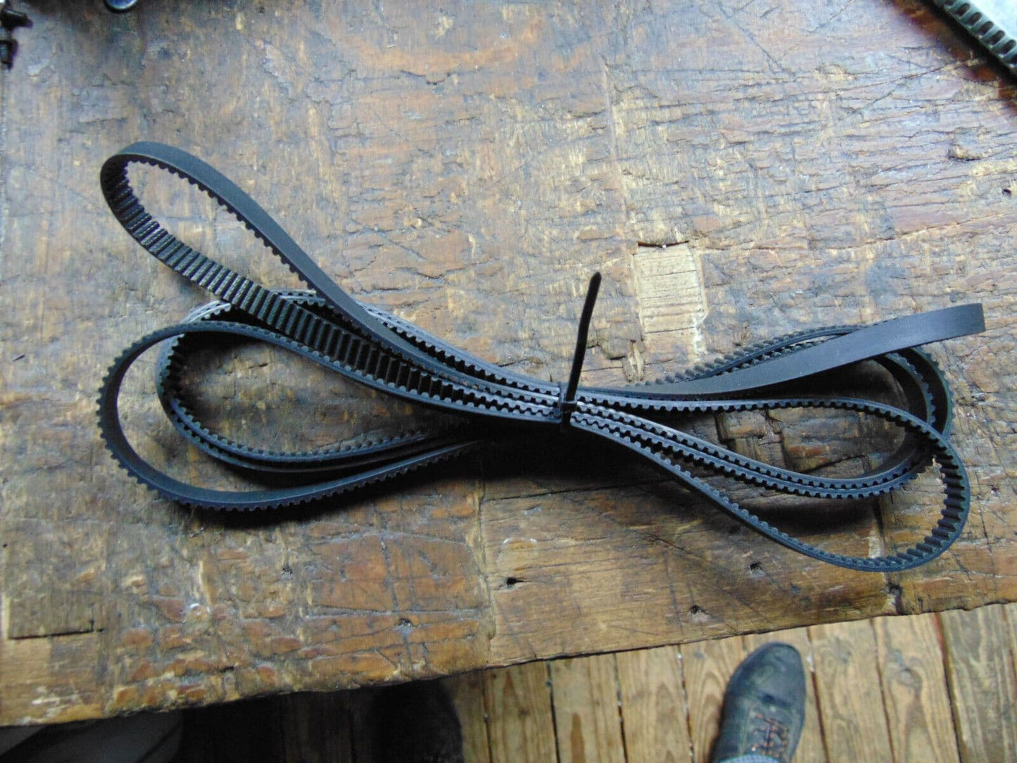COMPASS 7HV TAIL DRIVE BELT