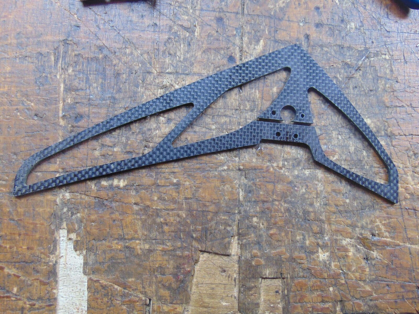 DUNE 600 FBL CARBON FIBRE TAIL FIN