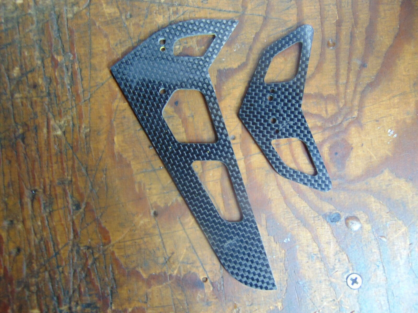 GAUI HURRICAN 425 / 550 CARBON FIBRE TAIL FINS