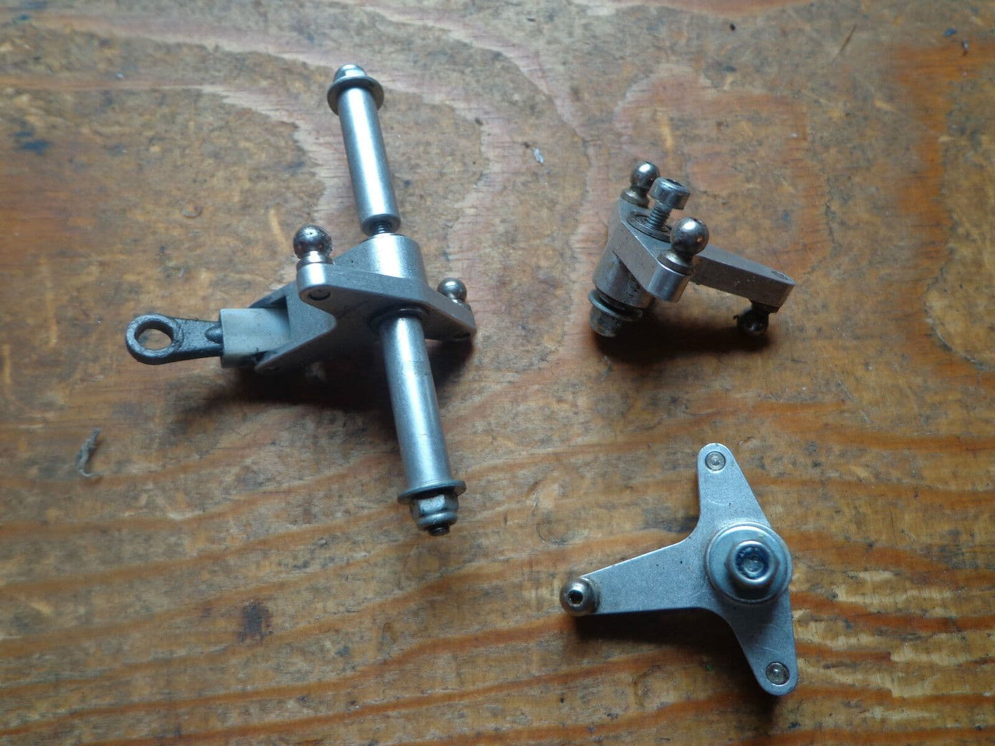 HENSELEIT 3D NT ELEVATOR & AILERON CONTROL ARMS