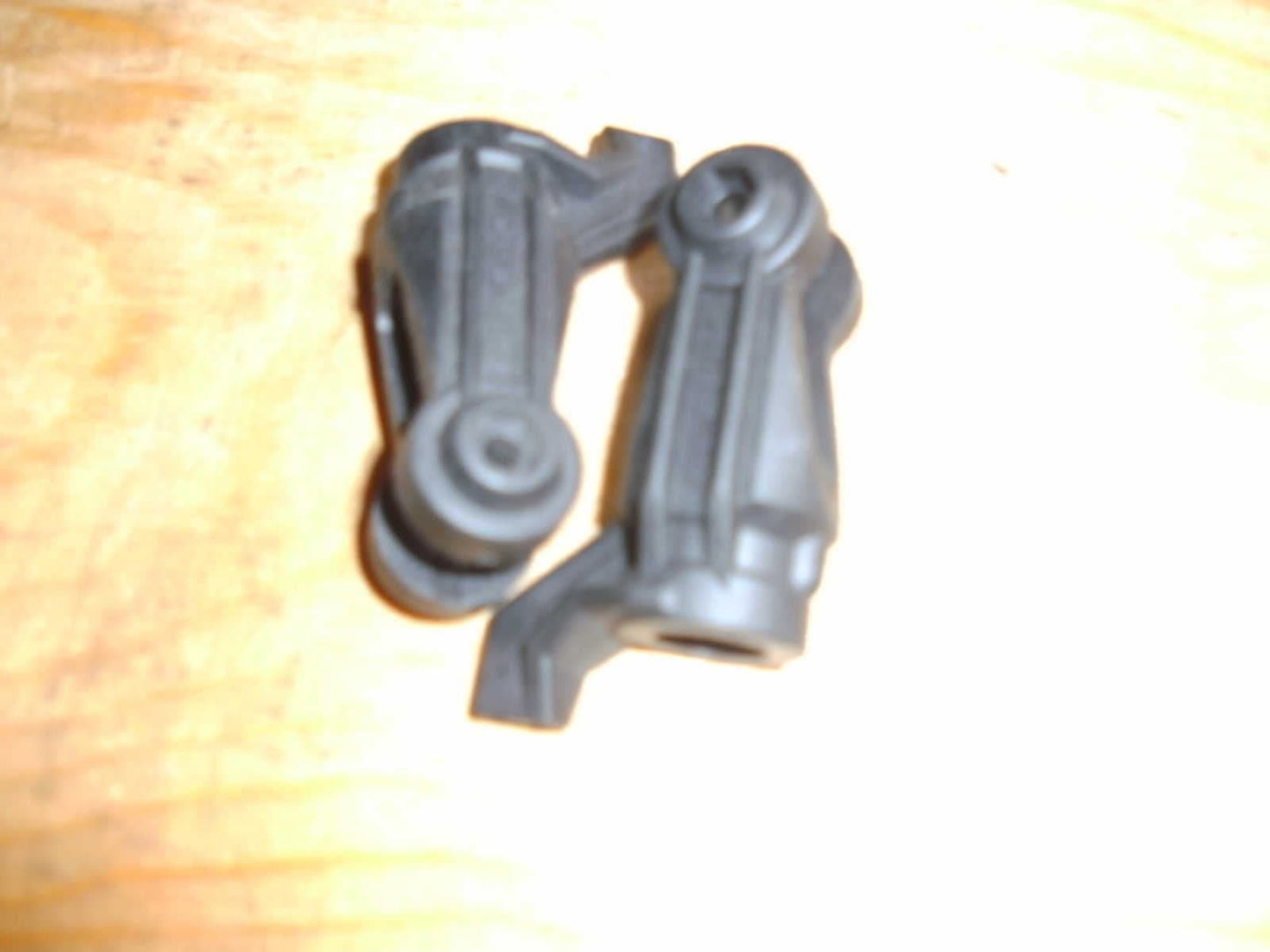 HIROBO SCEADU MAIN ROTOR BLADE GRIPS (PAIR)