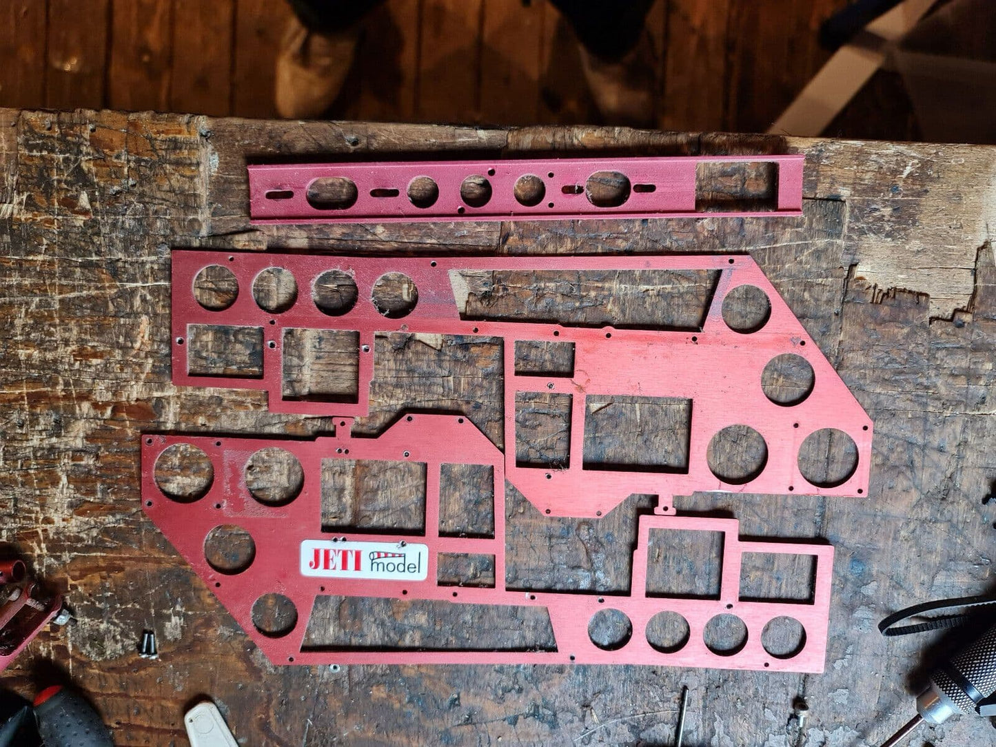 IKARUS ECO 8 RED ALLOY MAIN FRAMES & CENTRE SPACER