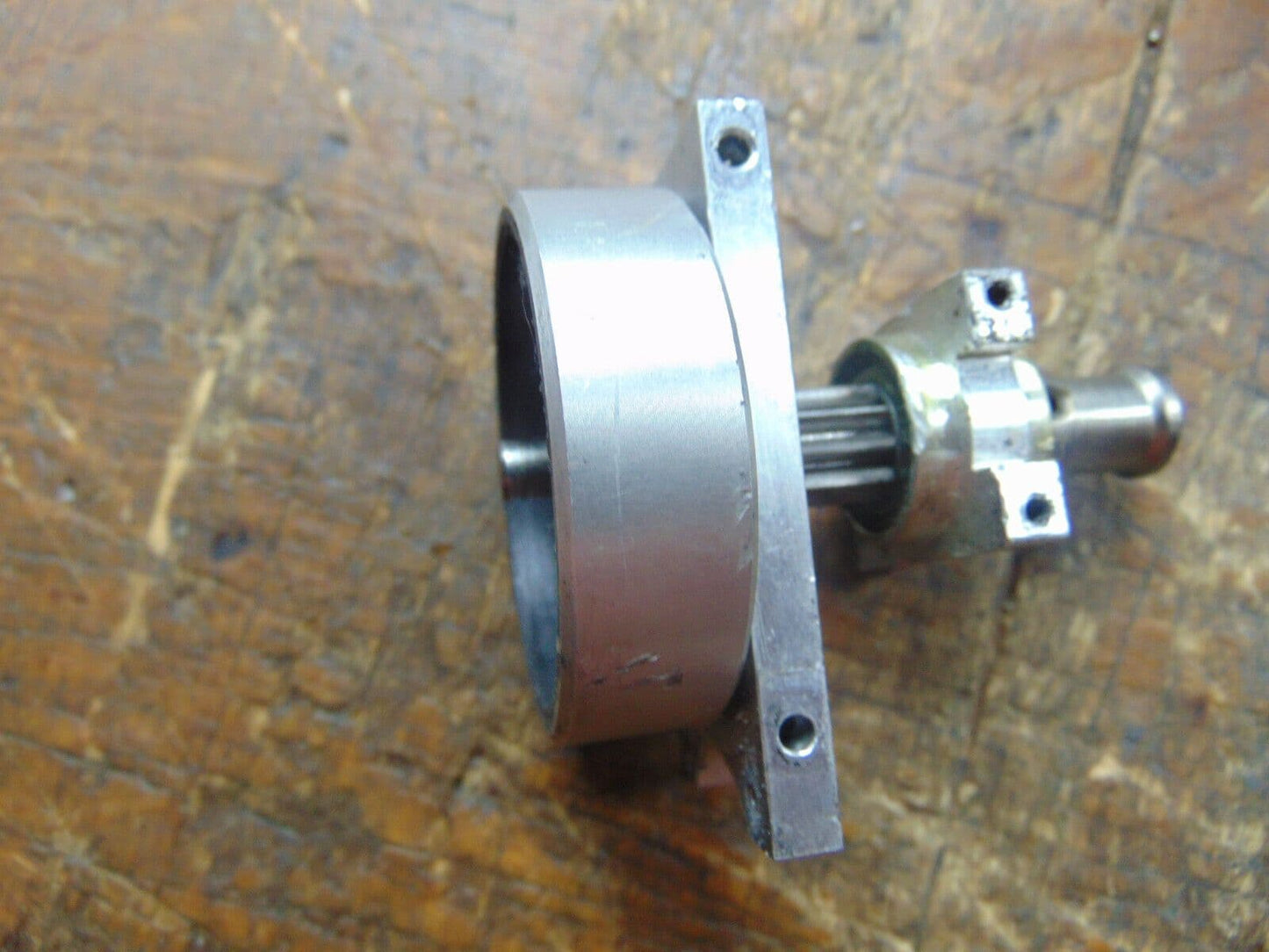 JR VIGOR 90 CLUTCH BELLHOUSING ASSEMBLY C/W MOUNTS & STARTER HEX ETC