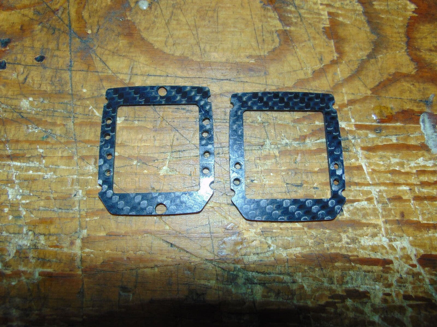 MIKADO LOGO 14 CARBON FIBRE SERVO MOUNTING BRACKETS