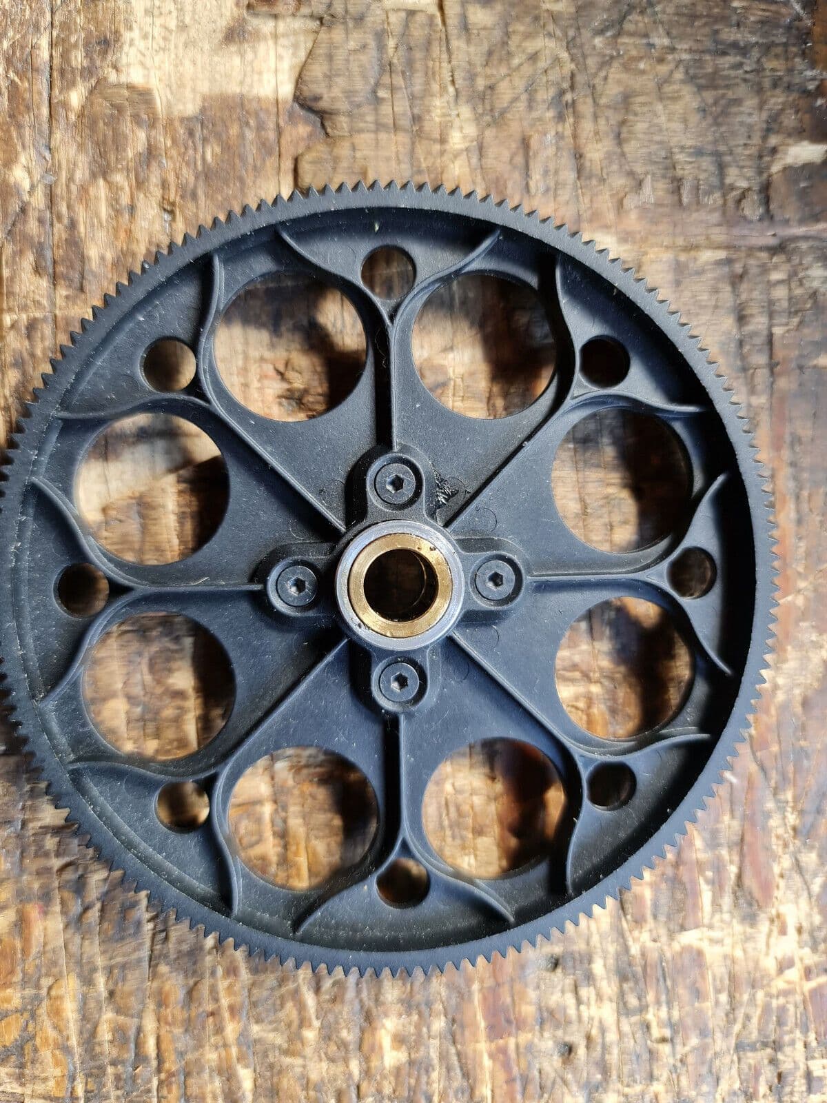 MIKADO LOGO 500 MAIN ROTOR SHAFT DRIVE GEAR C/W ONE-WAY BEARING