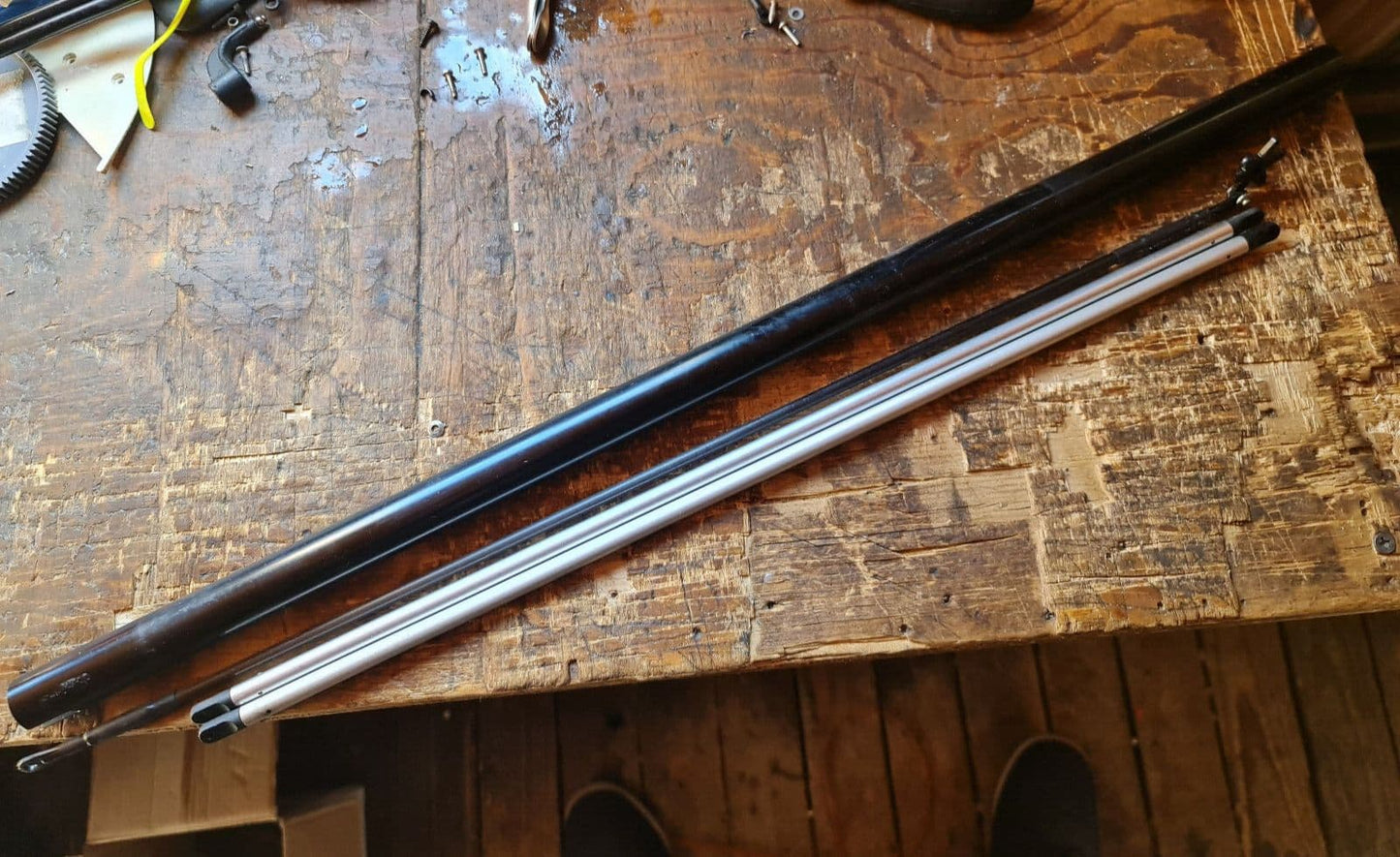 RAPTOR 30 TAIL BOOM C/W CARBON PITCH ROD & SUPPORTS
