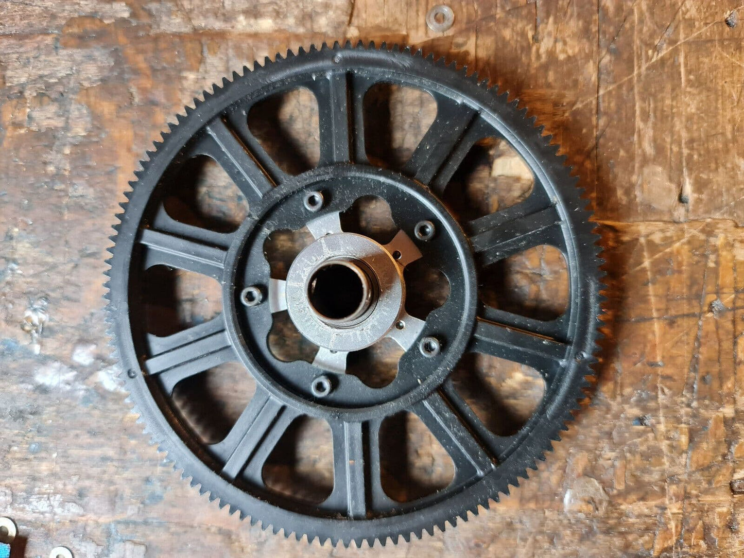 RAVE 90 MAIN SHAFT DRIVE GEAR C/W ONE-WAY BEARING