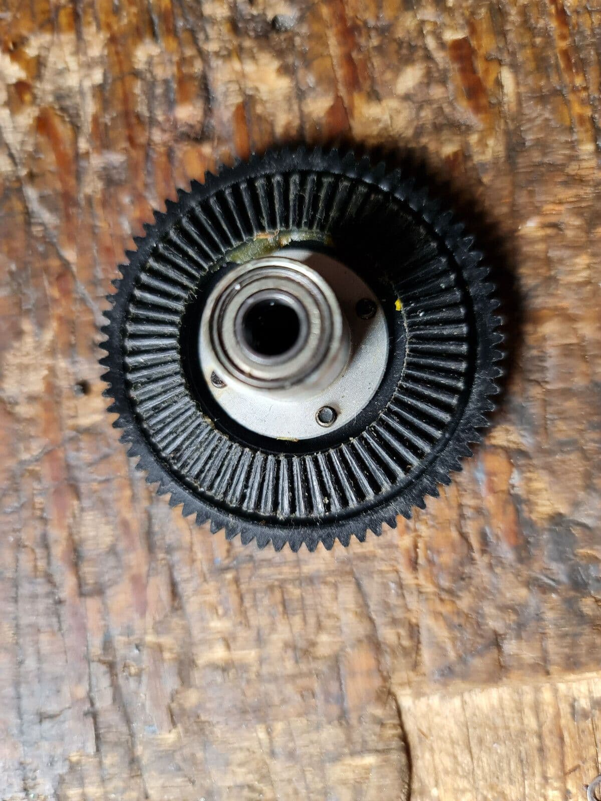 ROBBE SPIRIT MAIN ROTOR SHAFT & TAIL DRIVE GEAR C/W ONE-WAY BEARING