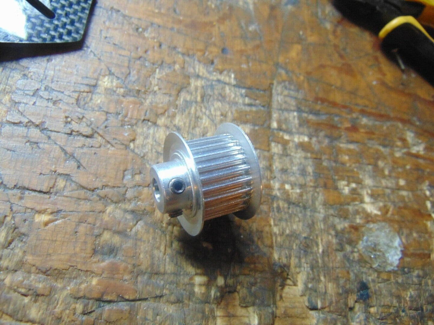 SAB GOBLIN 630 / 700 REAR TAIL ROTOR DRIVE PINION 27t