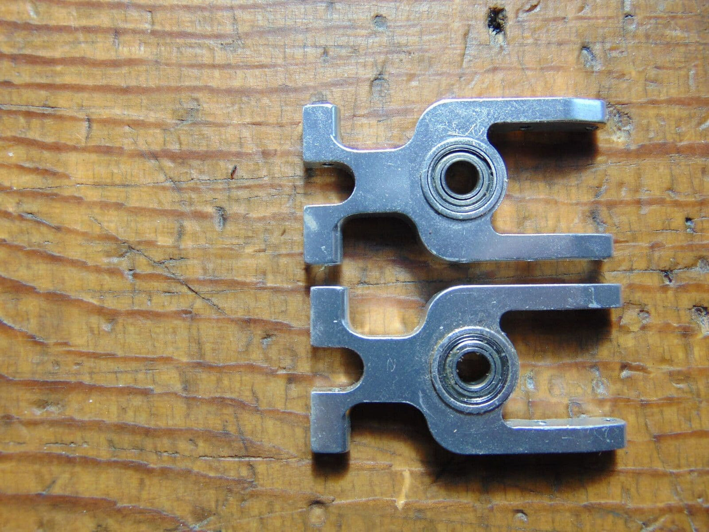 TREX 450 PRO MAIN ROTOR SHAFT BEARINGS & SERVO MOUNTINGS