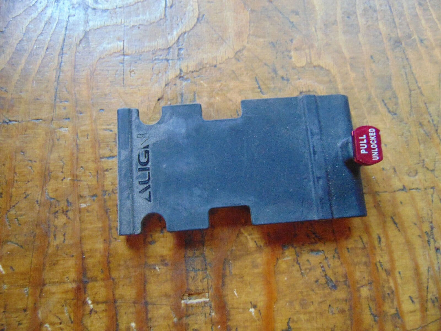 TREX 500X ESC TRAY & BATTERY MOUNT C/W RELEASE BUTTON