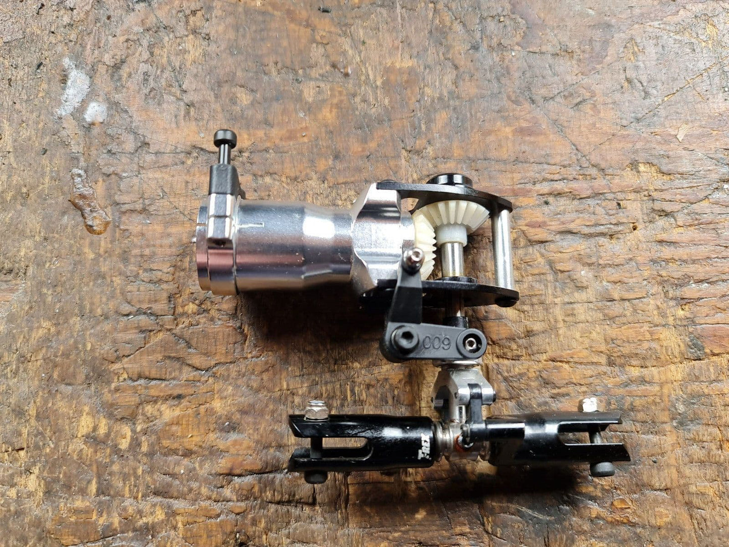 TREX 550 / 600 TAIL ROTOR GEARBOX ASSEMBLY V2 VERSION