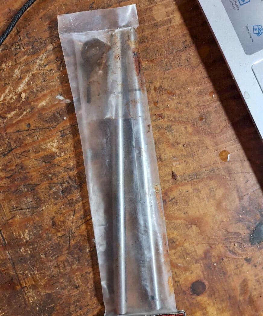 TREX 550e MAIN ROTOR SHAFTS (PAIR) H55006T BNIB