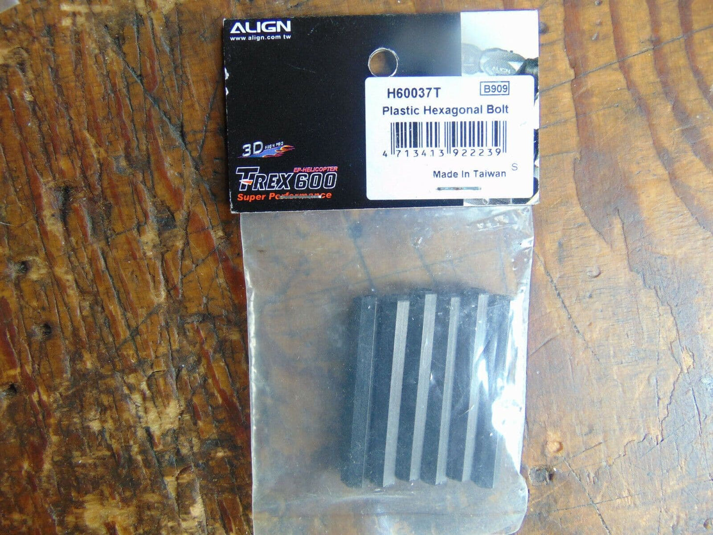 TREX 600 PLASTIC HEXAGONAL BOLT H6037T BNIB
