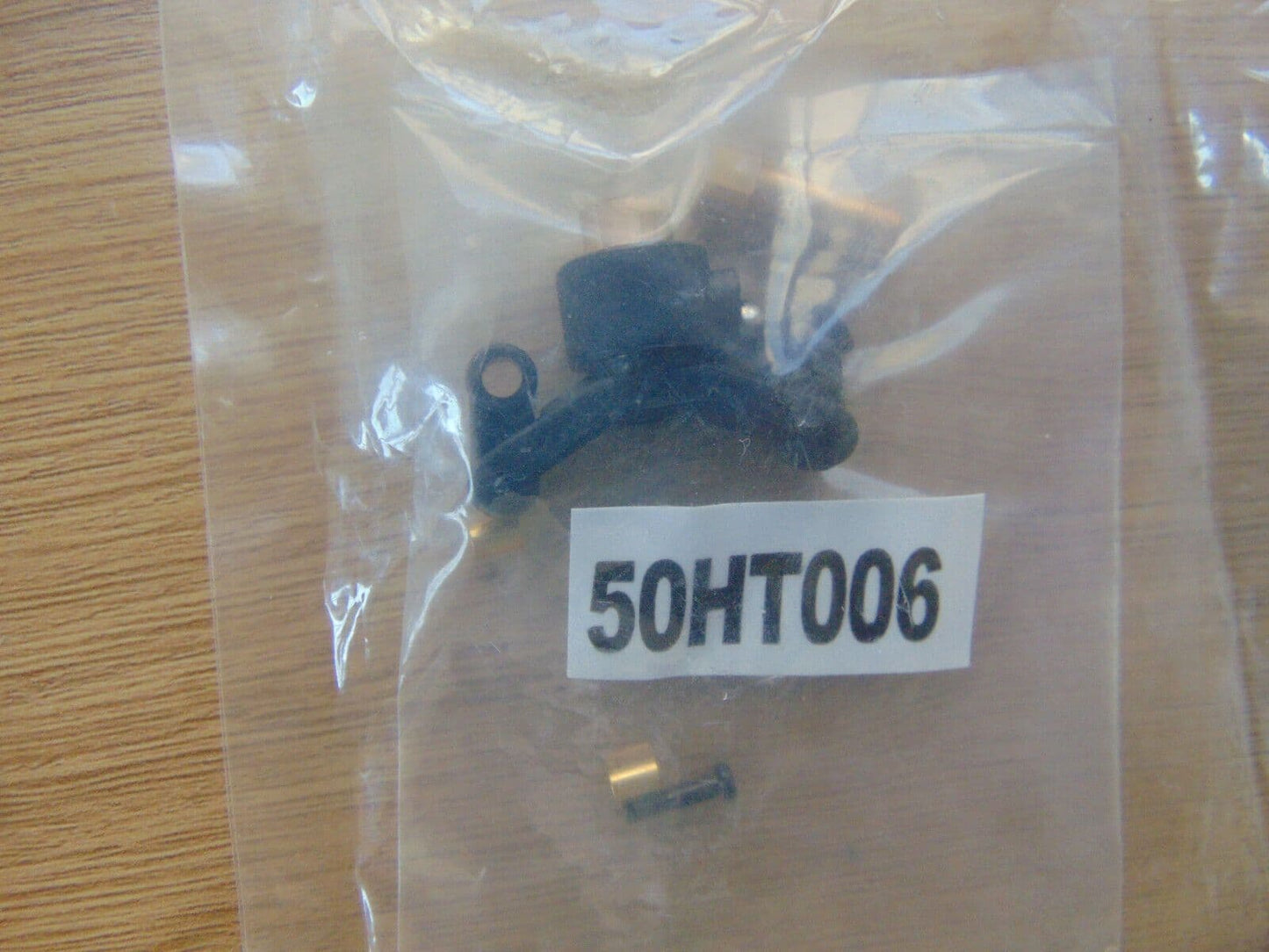 TREX 600 TAIL PITCH SLIDER & CONTROL YOKE TAKEN FROM A KIT 50HT006 BNIB