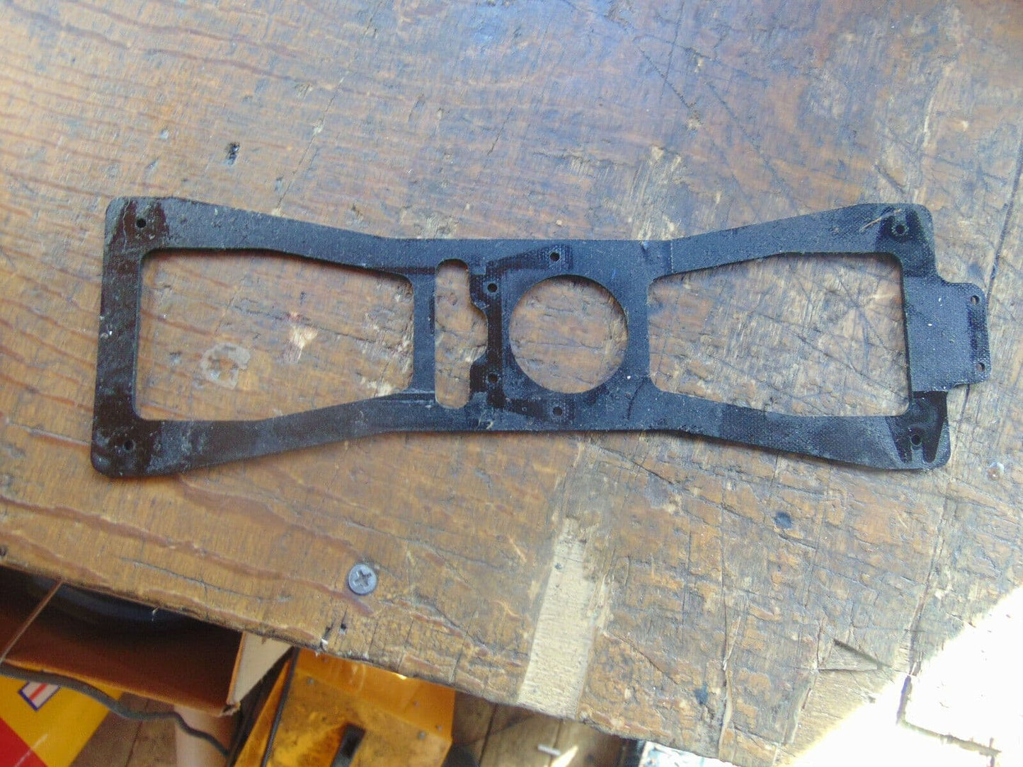 TZ V2 50 LOWER FRAME BRACE