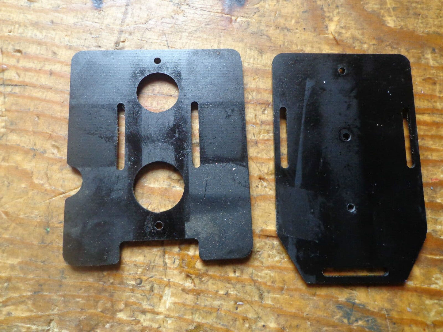 X-CELL FURY 90 RADIO & TANK MOUNTING TRAYS