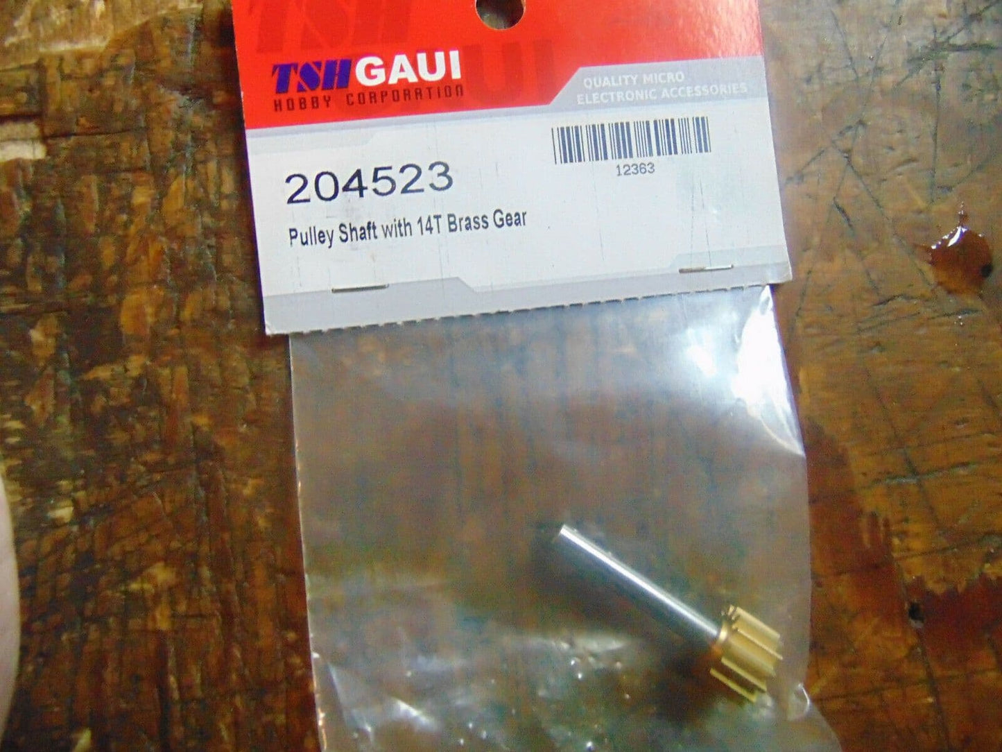 204523 GAUI HURRICAN 425 / 550 PULLEY SHAFT WITH 14t BRASS GEAR  BNIB