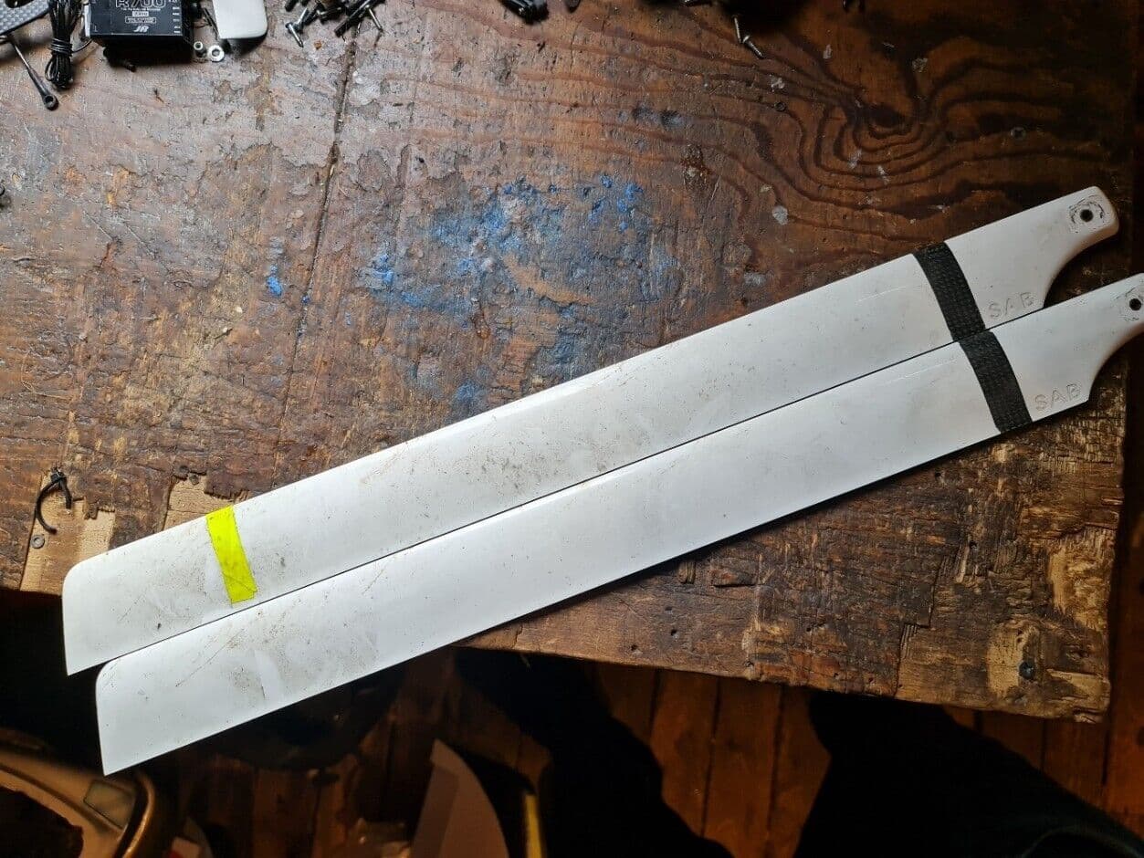 550 mm SAB CARBON FIBRE MAIN ROTOR BLADES 10mm ROOT 4 mm HOLE