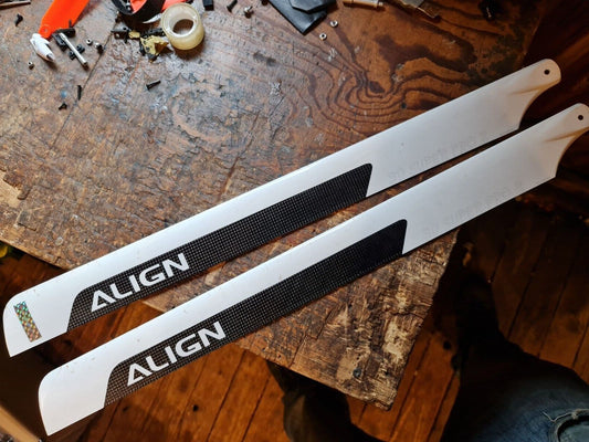 600 mm ALIGN CARBON FIBRE MAIN ROTOR BLADES 12 mm ROOT 4 mm HOLE