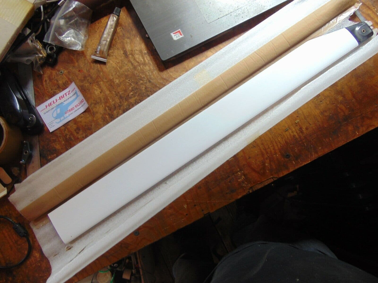 600 mm CARBON FIBRE MAIN ROTOR BLADES 12 MM ROOT 4 mm HOLE  BNIB (F)