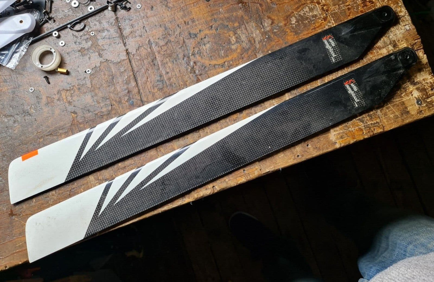 600 mm CURTIS YOUNGBLOOD CARBON FIBRE MAIN ROTOR BLADES 12mm ROOT 5mm HOLE