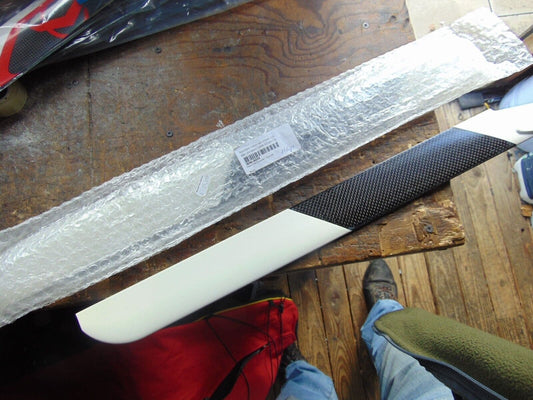 600 mm ROBBE CARBON FIBRE MAIN ROTOR BLADES 12mm ROOT 4mm HOLE  BNIB