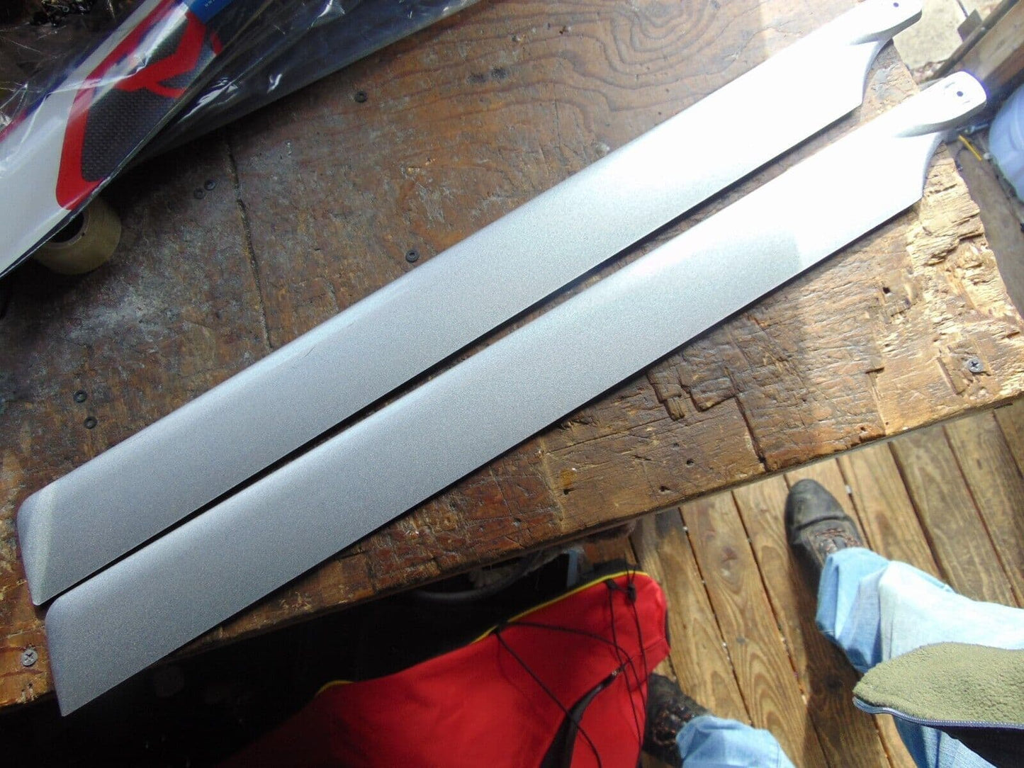 600 mm SILVER GLASS FIBRE MAIN ROTOR BLADES 12mm ROOT 4mm HOLE