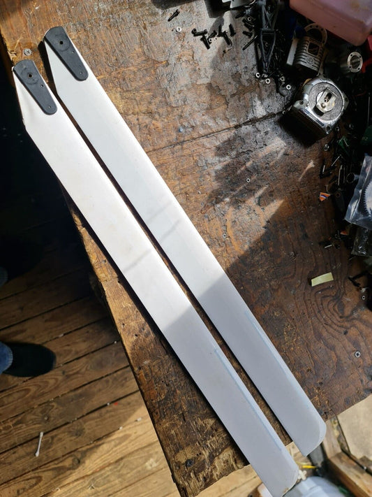 600 mm THUNDER TIGER MAIN ROTOR BLADES 12mm ROOT 4mm HOLE UNUSED