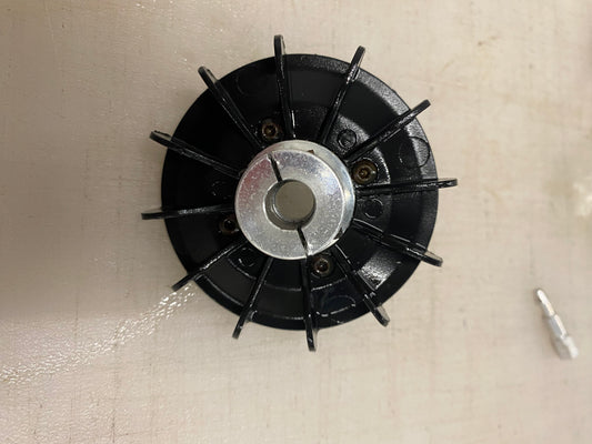 TREX 700n fan hub and fan.