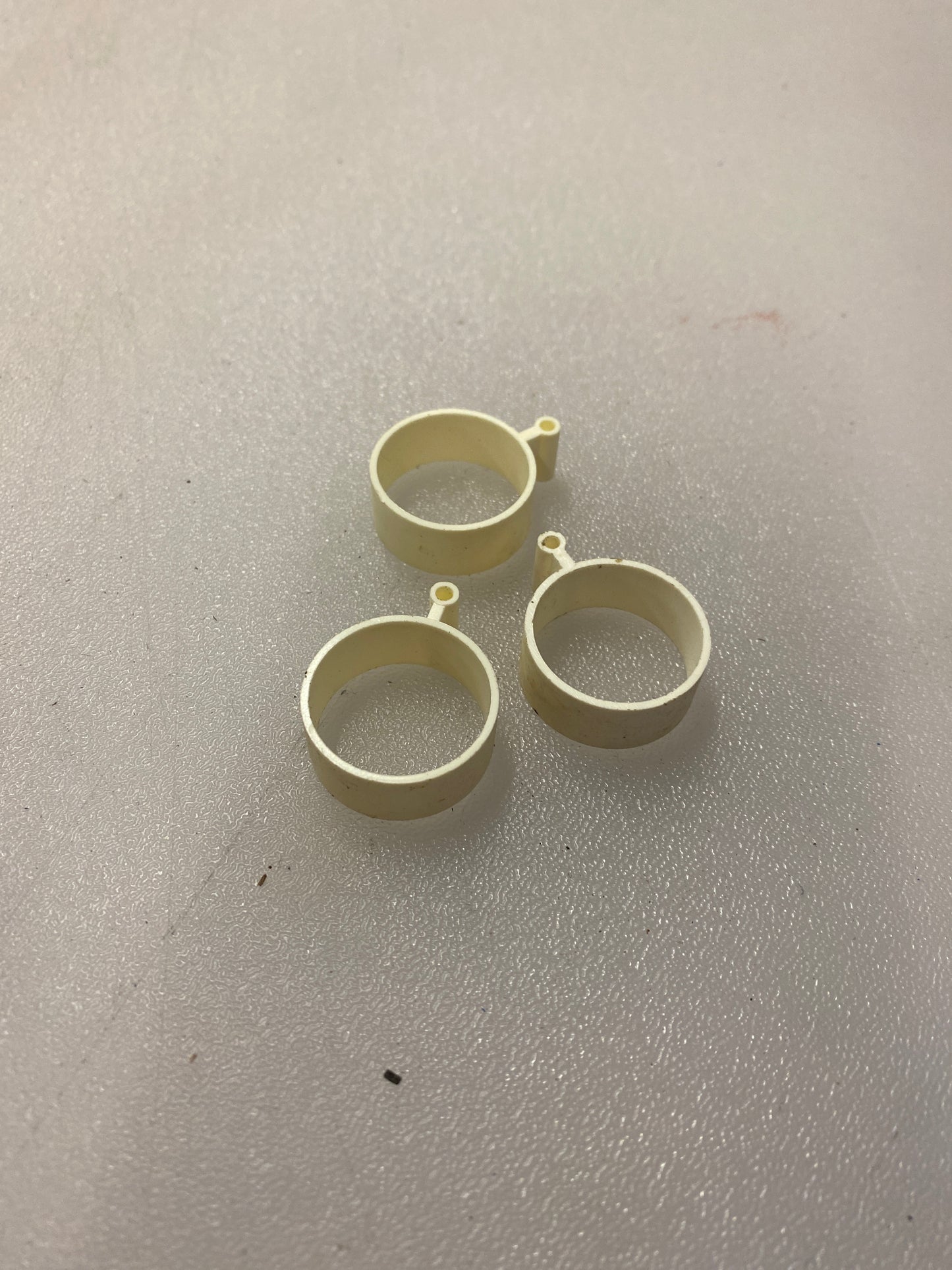 A-PV0279 : Tail Pushrod Guides (3)
