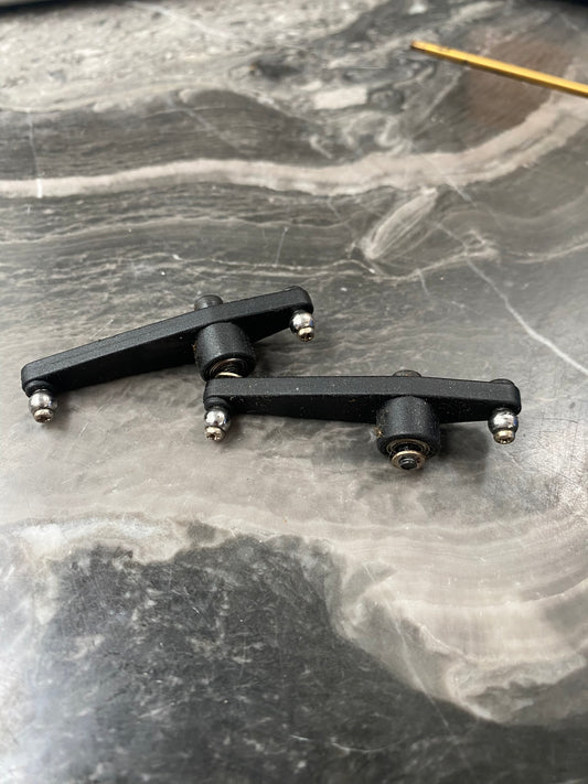 PV0004 : Mixing Levers (2)