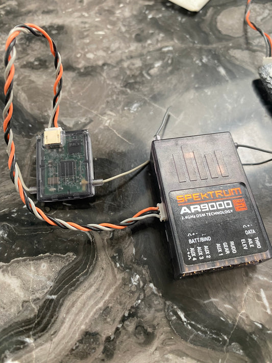 Spektrum AR 9000 DSM2 Receiver and Satellite