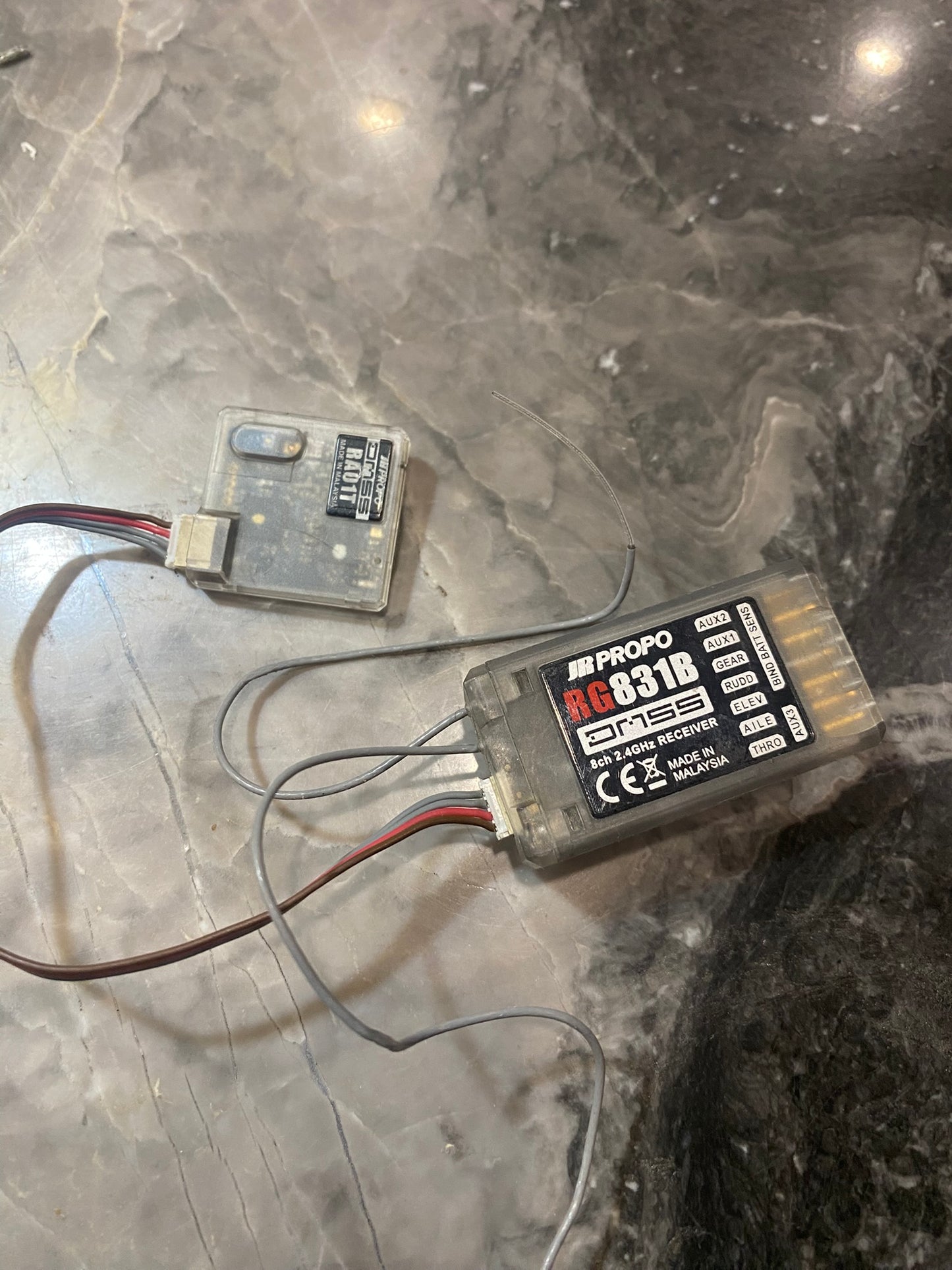 JR RG831B 8 channel DMSS Xbus Receiver with RA01T Satellite