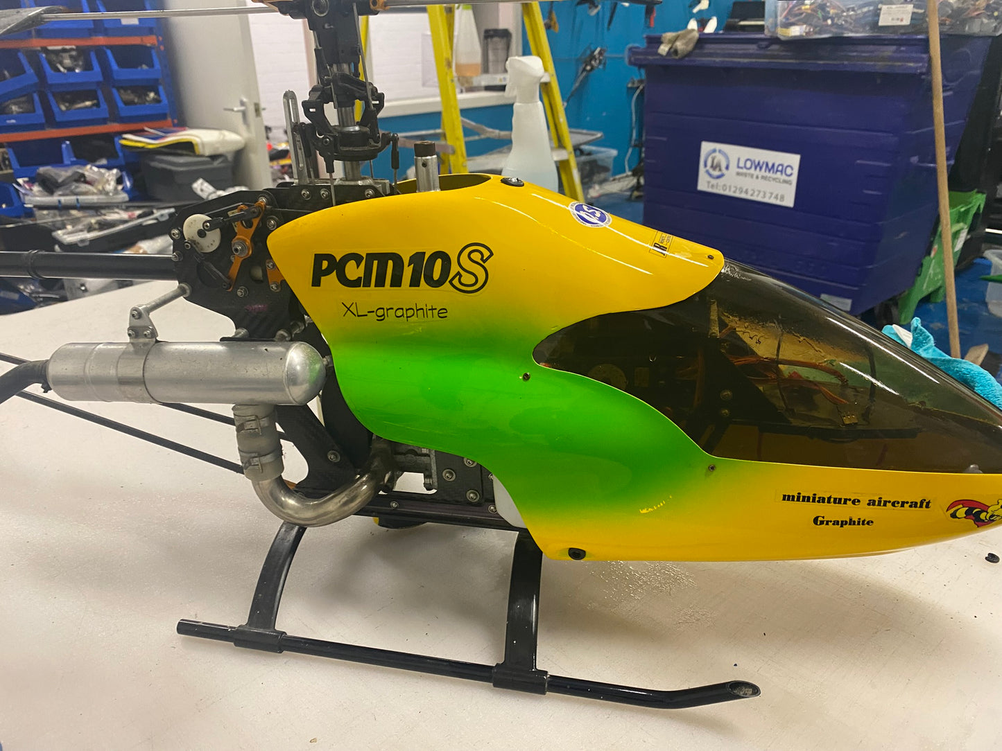 Miniature Aircraft XL Graphite  with OS 61SXH and Servos