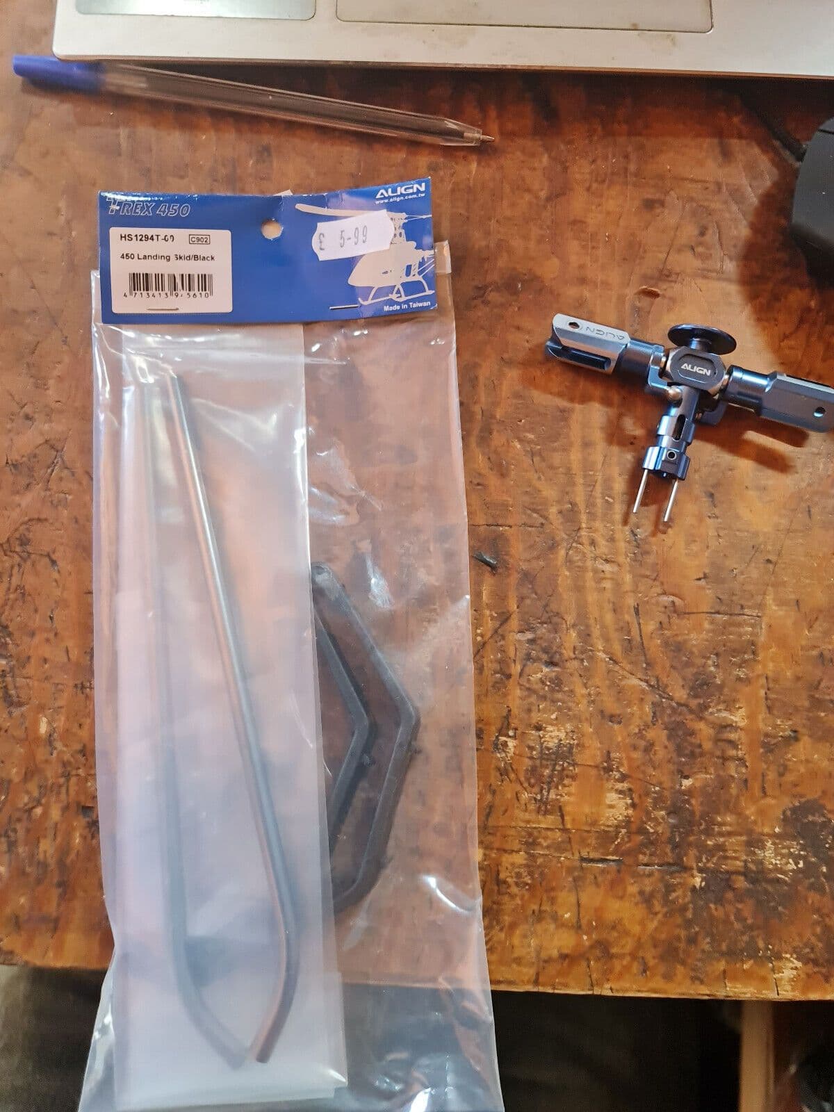 ALIGN TREX 450 LANDING STRUTS & SKID HS1294T-00  BNIB