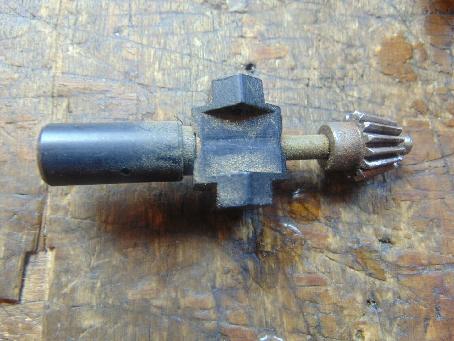 BERGEN INTREPID 60 TAIL ROTOR DRIVE PINION