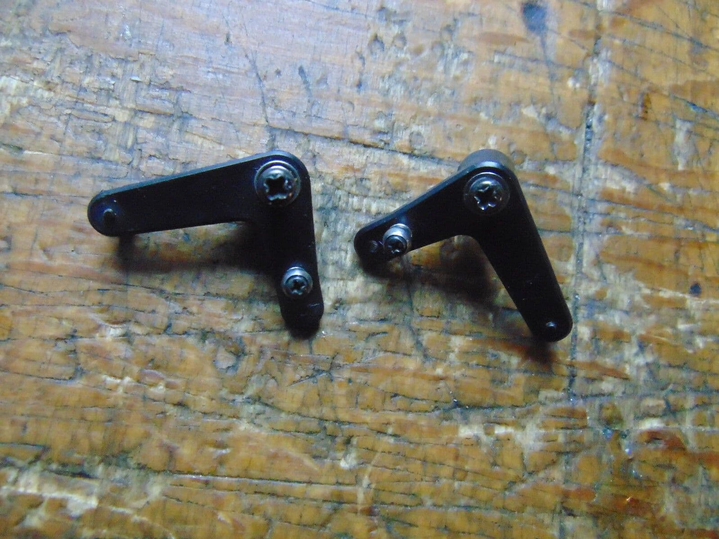 CALIBER 30 / 50 AILERON CONTROL ARMS