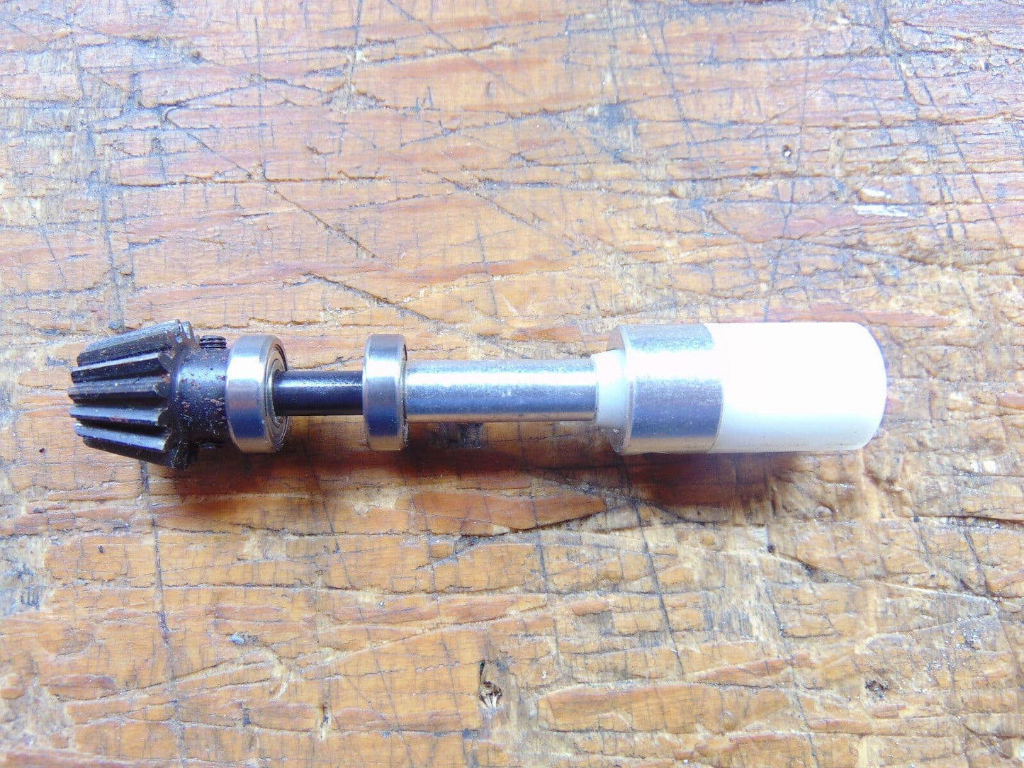 CENTURY HAWK  TAIL DRIVE PINION AND BEARINGS