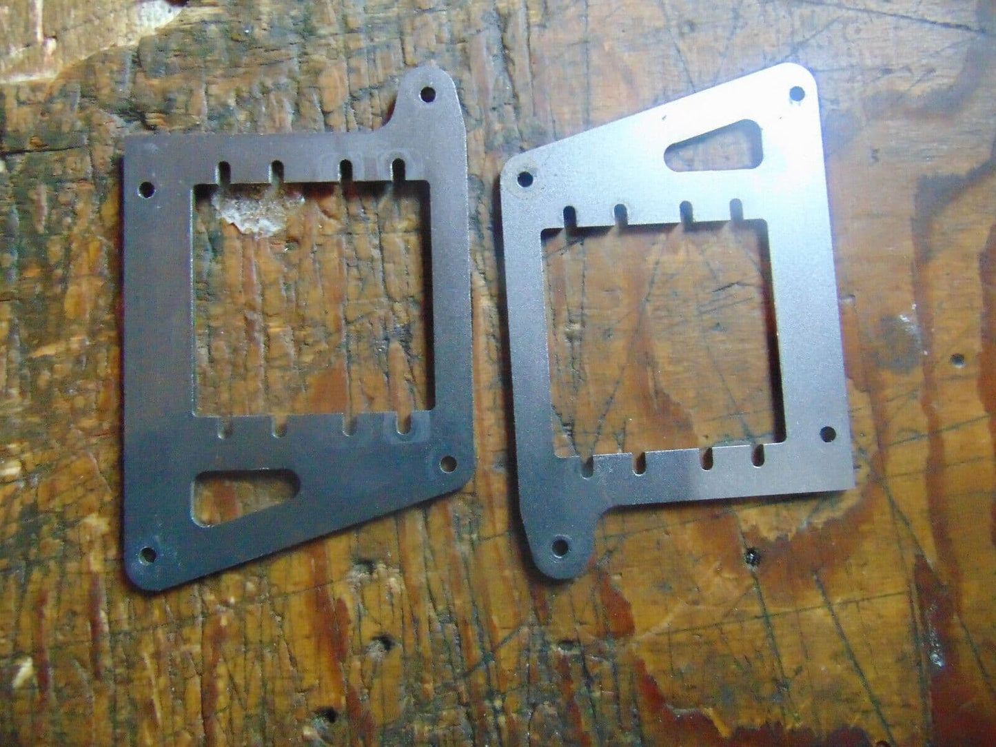 CENTURY PREDATOR 60/70 SERVO MOUNTING PLATES