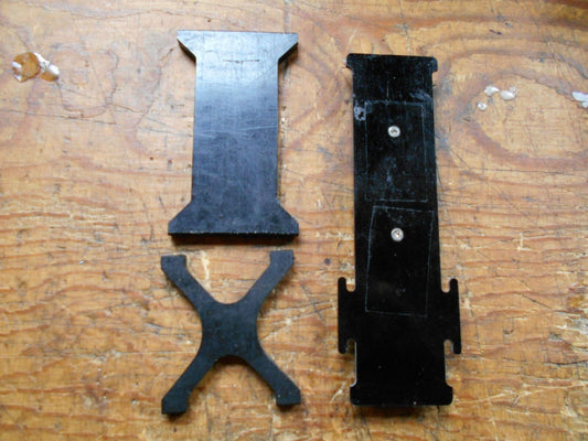 COMPASS 600E MAIN FRAME SPACERS & BATTERY TRAY