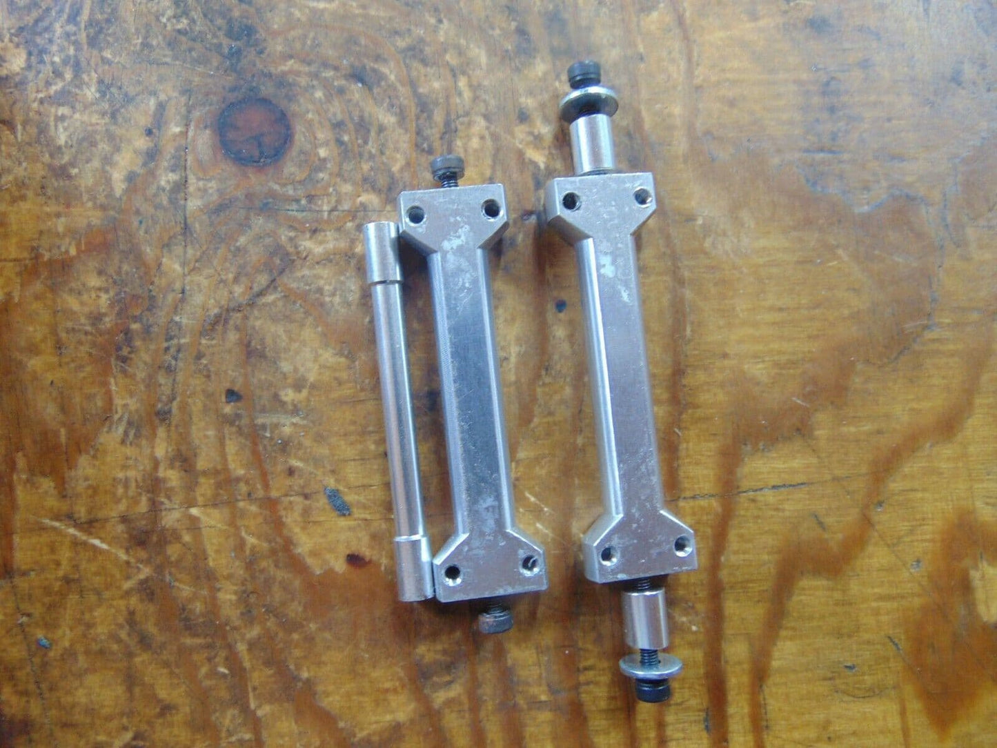 COMPASS 7HV LANDING STRUT MOUNTING BRACKETS