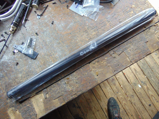 COMPASS ATOM 500 TAIL BOOM, PITCH ROD & FLYBAR TAKEN FROM A KIT