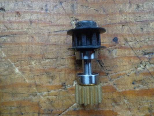 GAUI HURRICAN 425 TAIL DRIVE PINION & BEARINGS ASSEMBLED BUT UNUSED