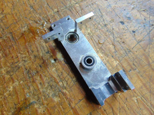 GAUI X5 LOWER MAIN SHAFT BEARING MOUNTING ASSEMBLY